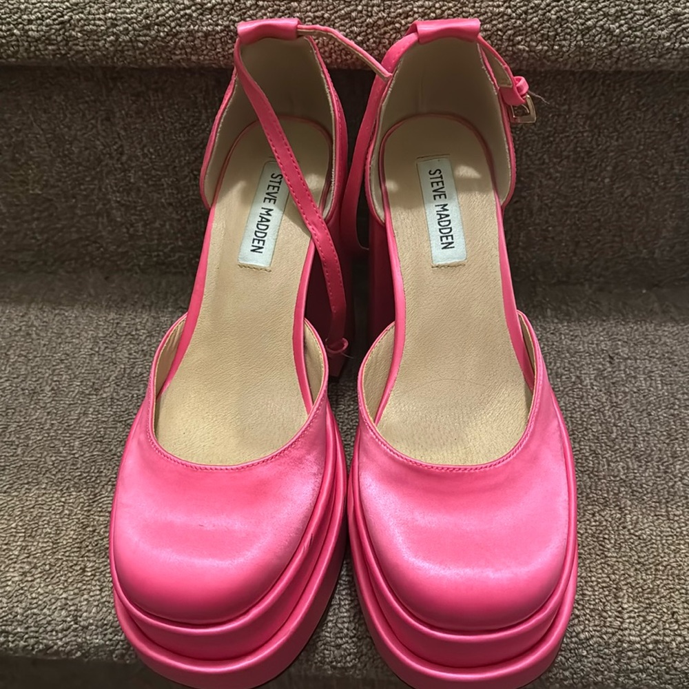 Pink platform heels
